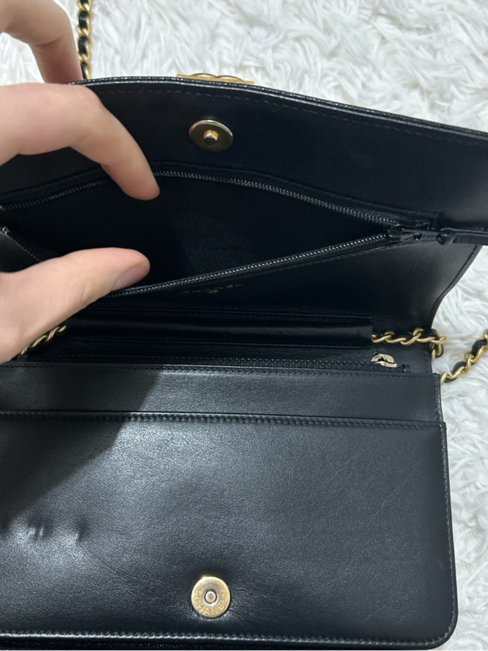 CHANEL Boy Bag - Picture 6 of 7